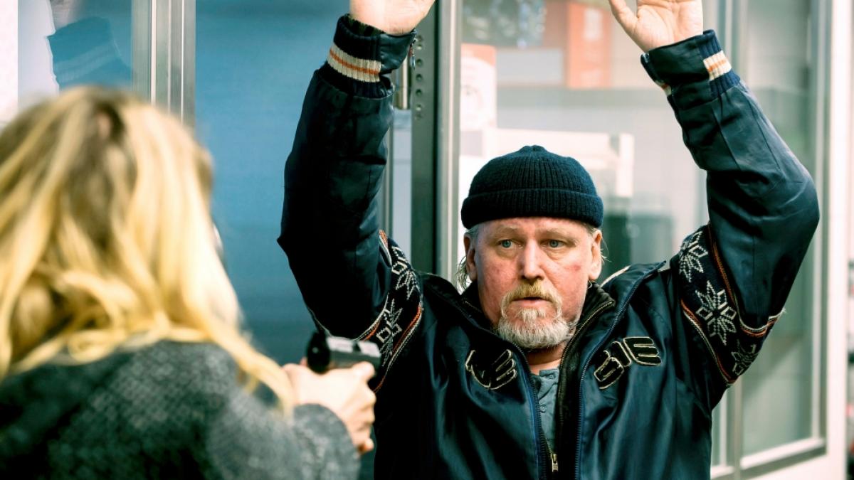 Er spielte Fieslinge in "Ein Fall f&uuml;r zwei", "Weinberg" oder der "Lindenstra&szlig;e" - nun ist Schauspieler Arved Birnbaum mit nur 59 Jahren gestorben. (Foto)