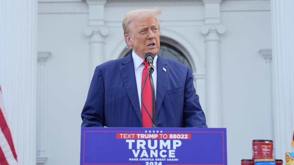 Der republikanische Pr&auml;sidentschaftskandidat und fr&uuml;here US-Pr&auml;sident Donald Trump ging seine Konkurrentin Kamala Harris bei einer Pressekonferenz im Trump National Golf Club erneut scharf an.   &nbsp; (Foto)