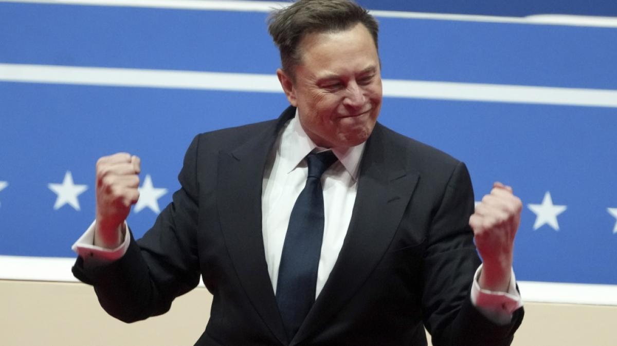 Elon Musk sorgt mit einem eigenwilligen Bild aus dem Wei&szlig;en Haus f&uuml;r Wirbel. (Foto)