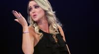 Cathy Lugner zeigt sich halbnackt mit Micaela Schäfer im Netz.