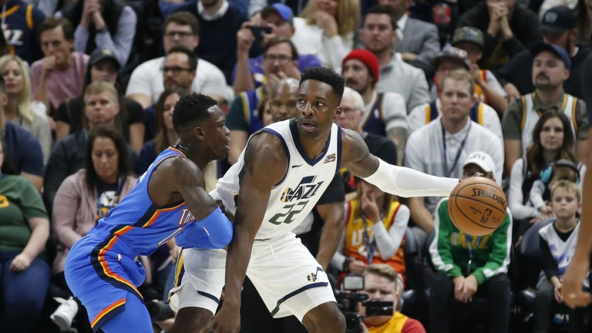 Jeff Green (r) von den Utah Jazz trippelt den Ball, am 23.10.2019. (Symbolbild) (Foto)