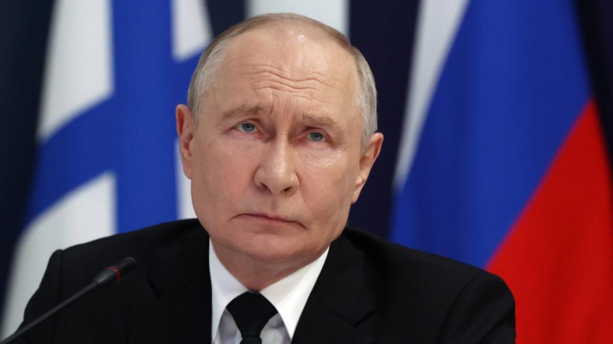 Erst lief er zu Russland &uuml;ber und nun wurde er get&ouml;tet: Putins U-Boot-Kommandant&nbsp;Robert Schagejew kam mutma&szlig;lich bei einem Anschlag ums Leben. Verd&auml;chtigt wird eine russische Escort-Dame. (Foto)