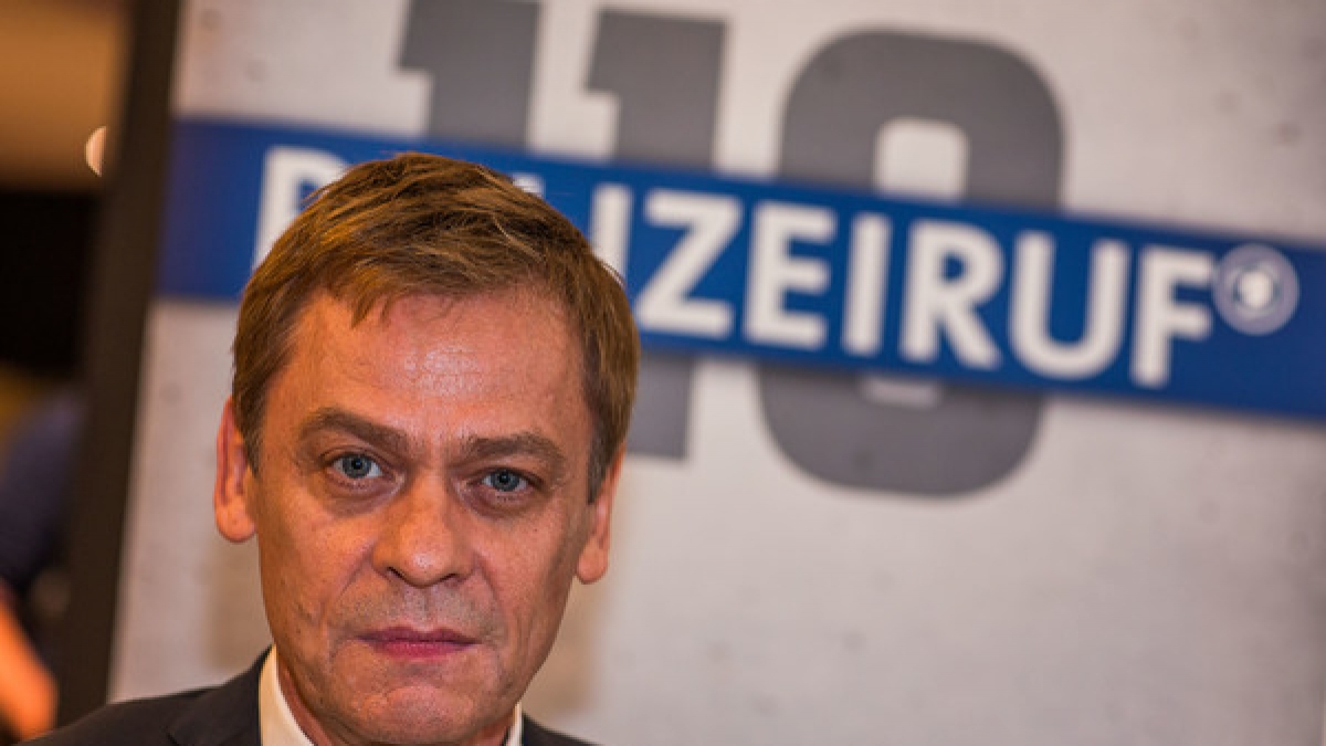 Der "Polizeiruf"-Kommissar Sylvester Groth ist privat eher ein Einzelg&auml;nger. (Foto)
