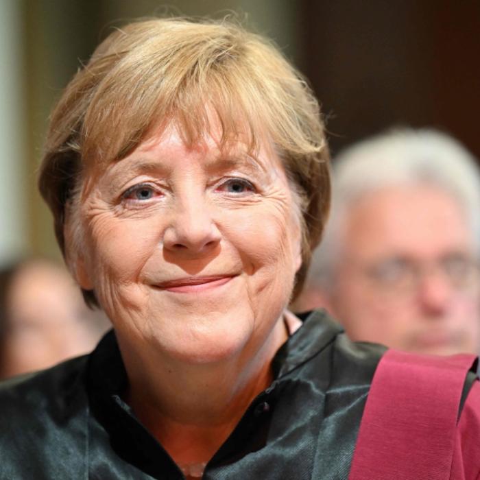 Das macht die Altkanzlerin nach dem Abschied vom Politparkett