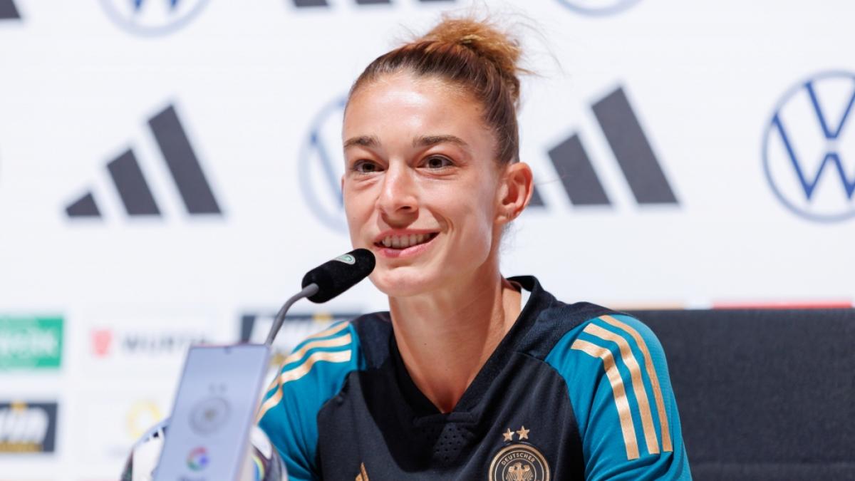 Nationalspielerin Felicitas Rauch hat neben dem Fu&szlig;ball noch ganz andere Leidenschaften. (Foto)