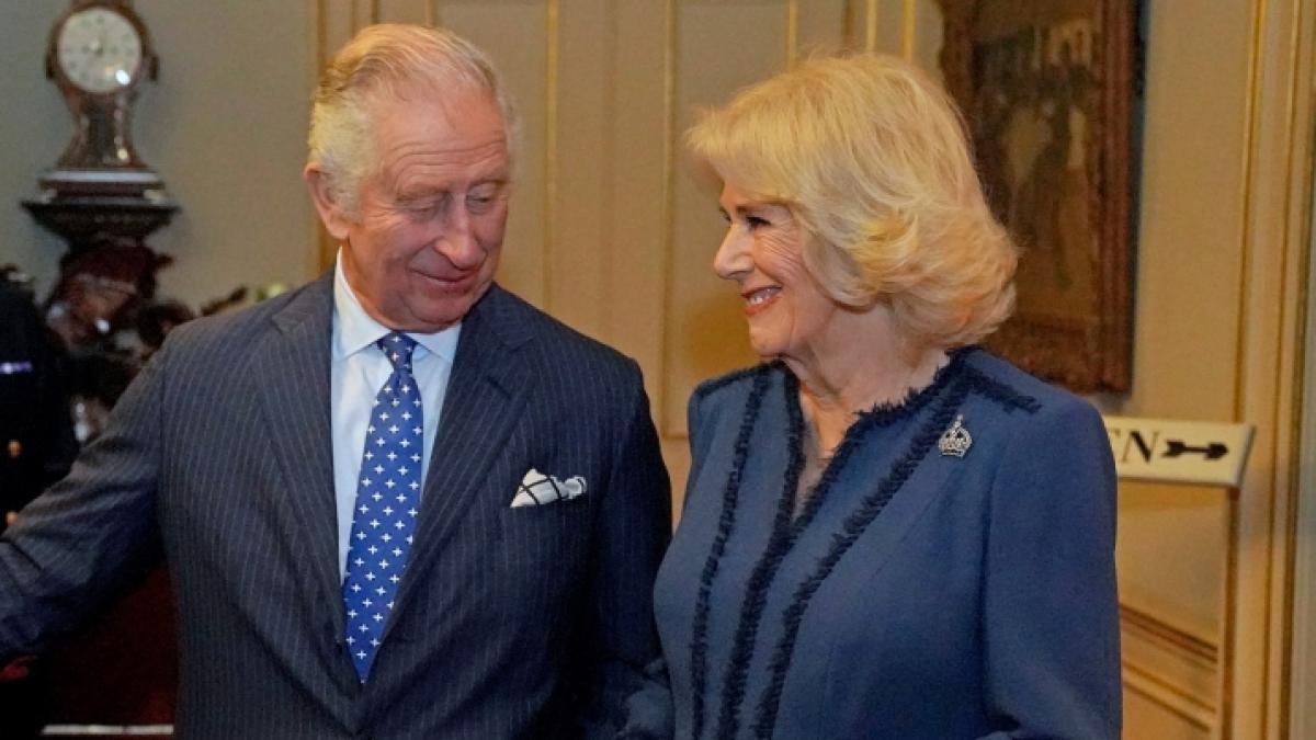 K&ouml;nig Charles III. r&auml;cht sich an Prinz Harry f&uuml;r dessen Camilla-Anschuldigungen. (Foto)