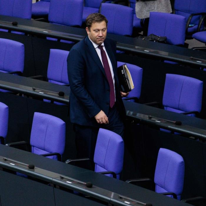 Höhere Schulden als geplant - SPD-Minister nach Haushaltsbeschluss attackiert