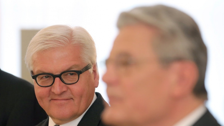 Bundespräsident Joachim Gauck (r) und Bundesaußenminister Frank-Walter Steinmeier am 14.01.2014 im Schloss Bellevue in Berlin. Steinmeier wurde am 12. Februar ins Amt des Bundespräsidenten gewählt.