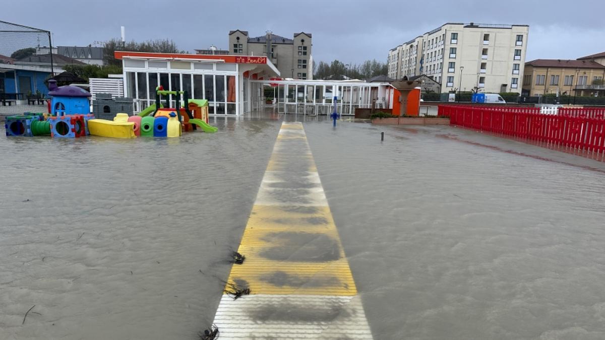 In der italienischen Stadt Cesena ist der Fluss Savio nach starken Regenf&auml;llen &uuml;ber die Ufer getreten. (Foto)