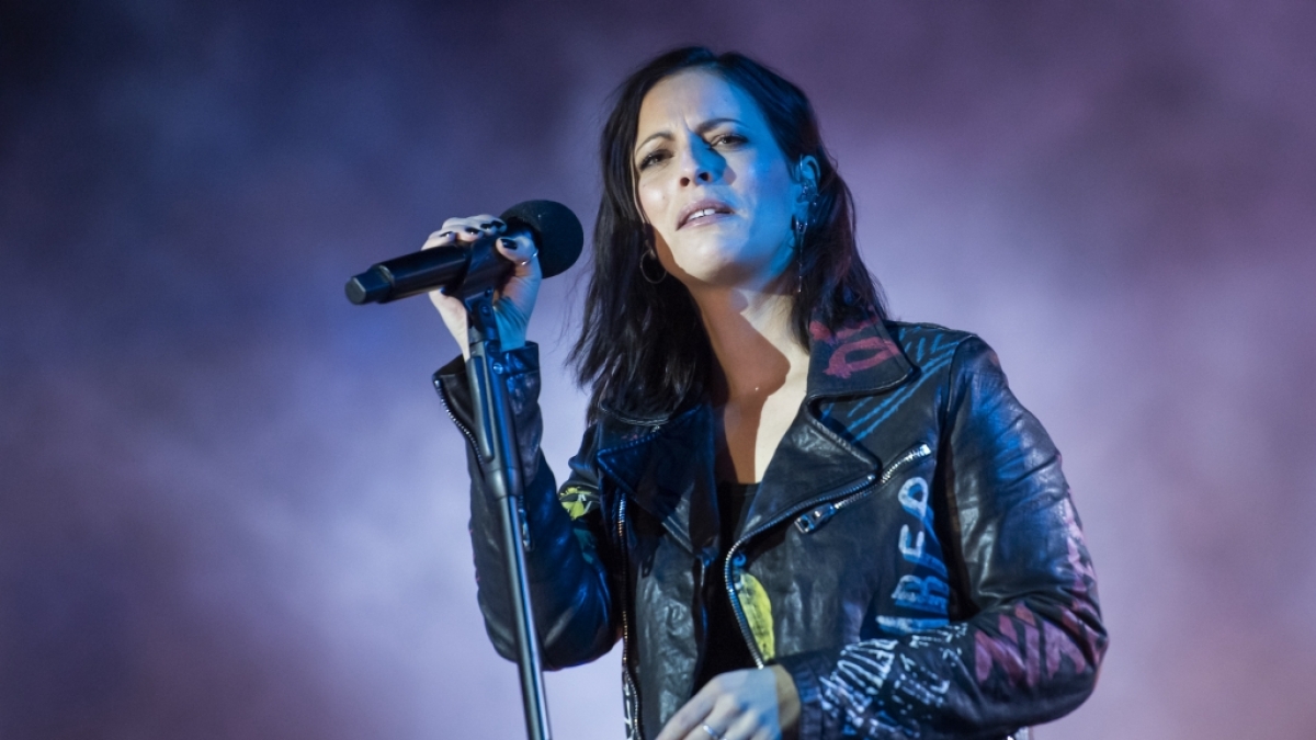 Stefanie Klo&szlig; von Silbermond performt auf der B&uuml;hne. (Foto)