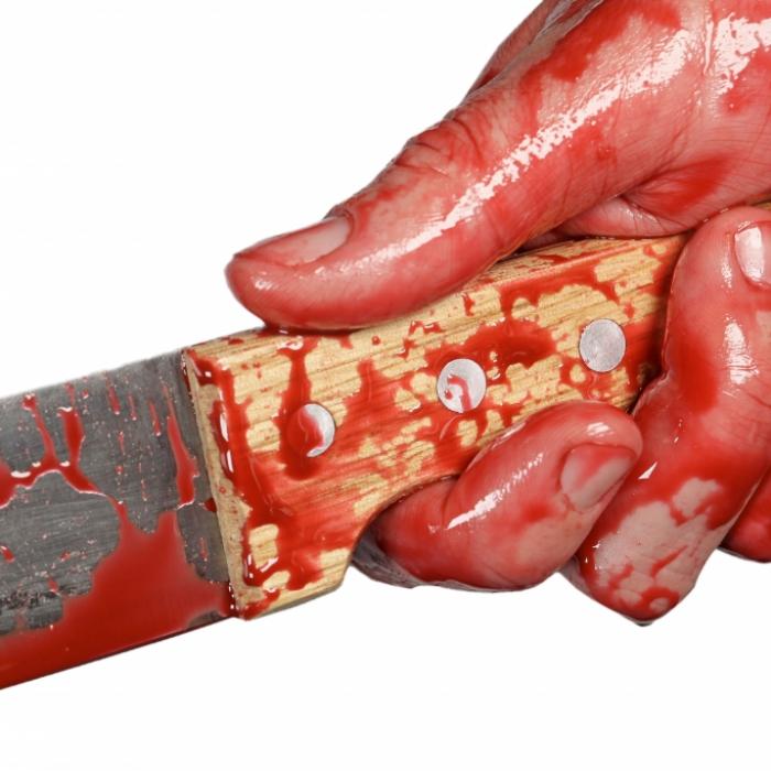Kaltblütiger Schlächter enthauptet Widersacher mit Fleischerbeil