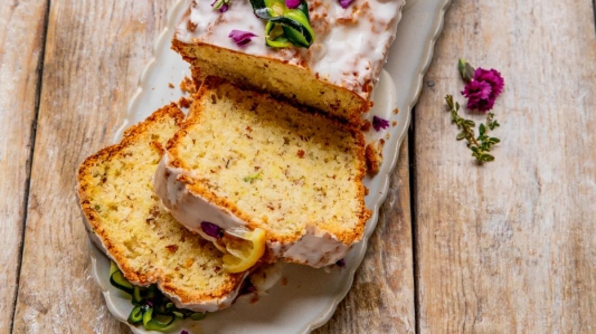 Der Zitronenthymian-Kuchen mit Zucchini schmeckt trotz Gem&uuml;se saftig, fruchtig und unwiderstehlich. (Foto)