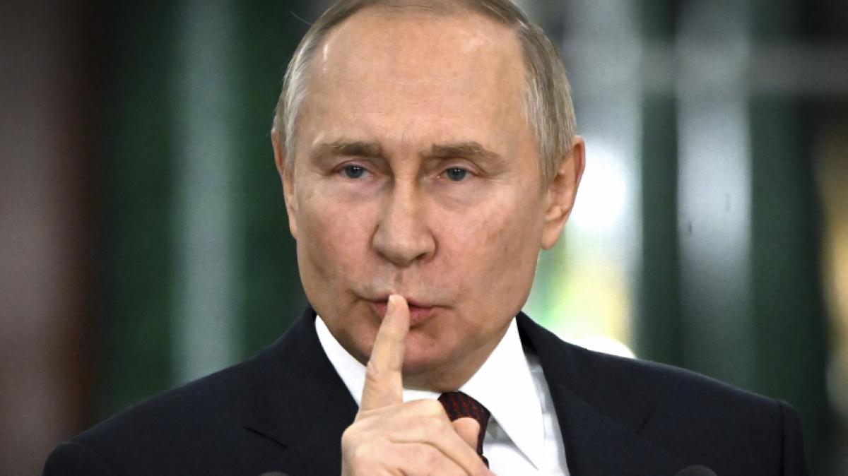 Wladimir Putin erscheint als Weihnachtsmann in einem Propaganda-Video. (Foto)