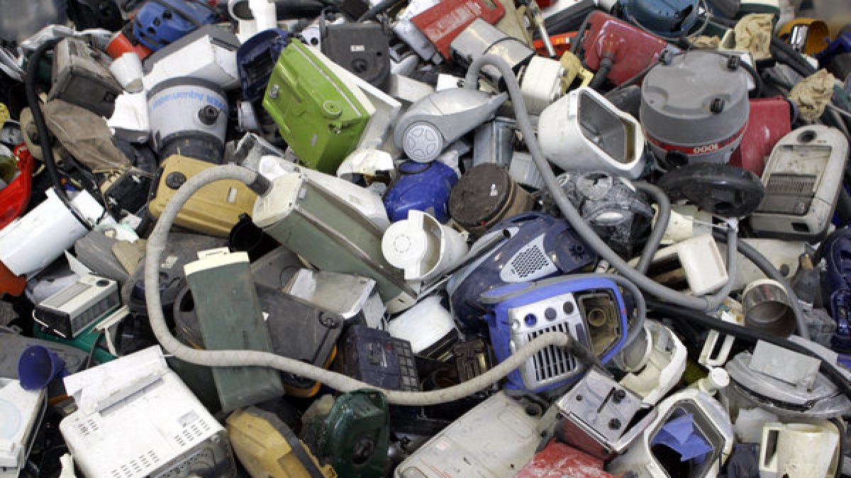 Verbraucher sind oft verunsichert, wie Elektroschrott richtig zu entsorgen ist. (Foto)