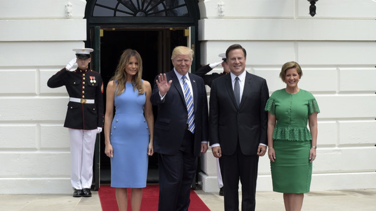 Aktuelle Fotos von Melania Trump lassen vermuten, dass die 47-j&auml;hrige Ehefrau von Donald Trump schwanger sein k&ouml;nnte. (Foto)