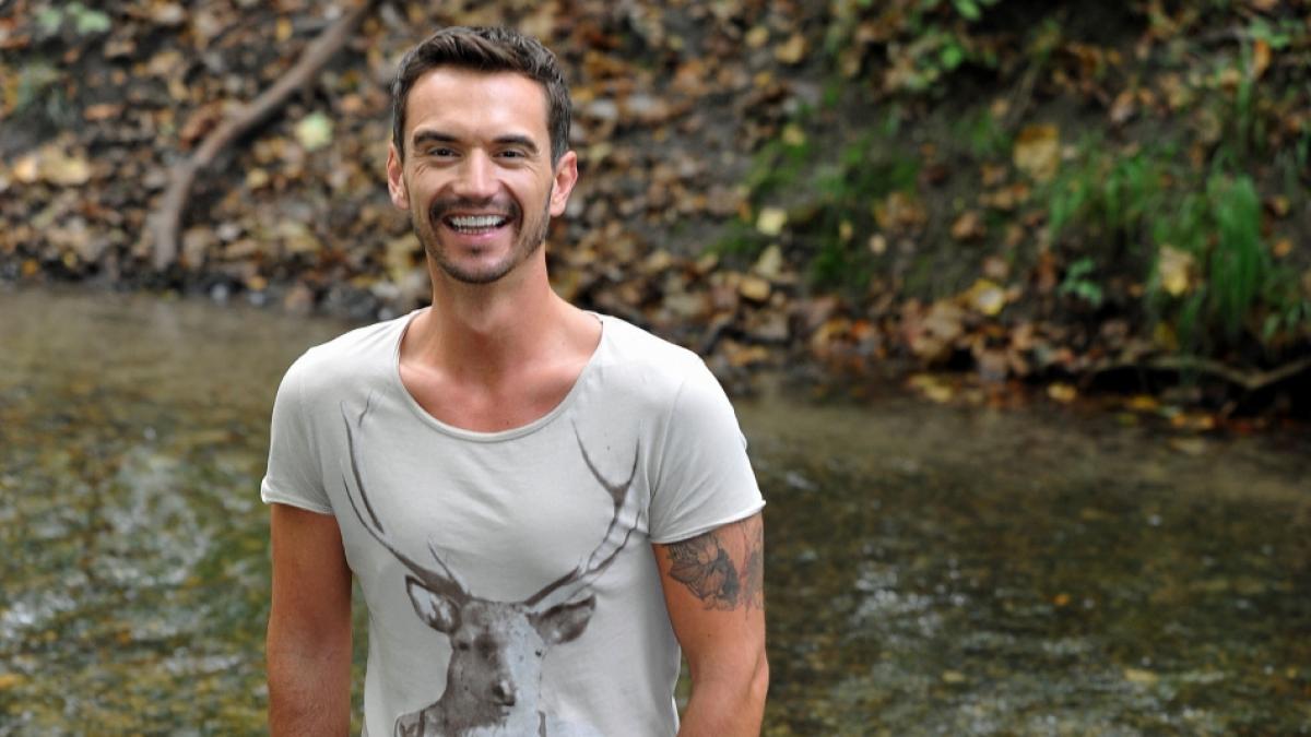 K&uuml;rzere Haare und l&auml;ssigerer Look: Florian Silbereisen im Jahr 2014. (Foto)