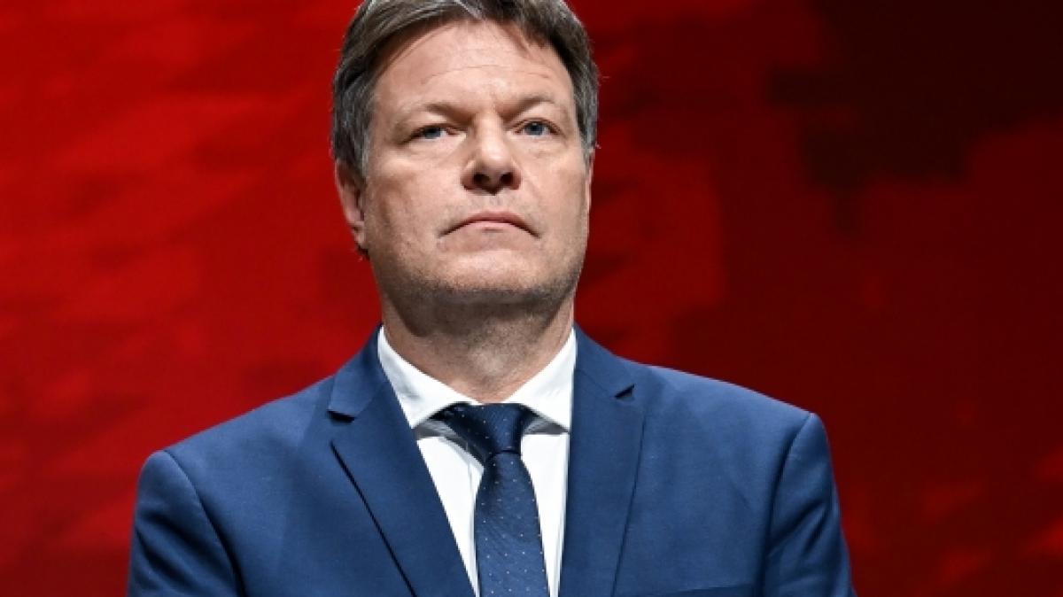 Robert Habeck (B&uuml;ndnis 90/Die Gr&uuml;nen), Vizekanzler und Bundesminister f&uuml;r Wirtschaft und Klimaschutz, bekommt immer mehr Gegenwind f&uuml;r seine Heiz-Pl&auml;ne. (Foto)