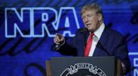 Obwohl die Rufe nach schärferen Waffengesetzen in den USA immer lauter werden, fordert Ex-US-Präsident Donald Trump mehr Waffen an Schulen.