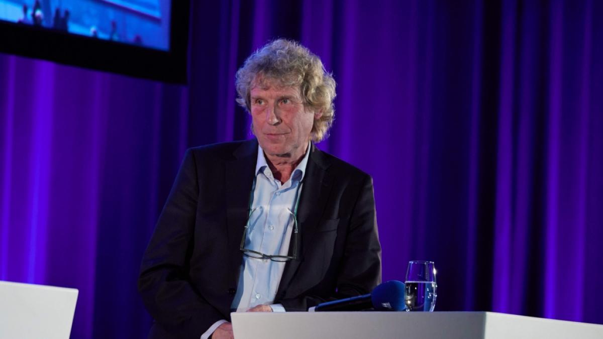 Wirtschaftswissenschaftler Bernd Raffelh&uuml;schen hat eine Reihe von Vorschl&auml;gen, wie das deutsche Rentensystem vor dem Kollaps gerettet werden k&ouml;nnte. (Foto)