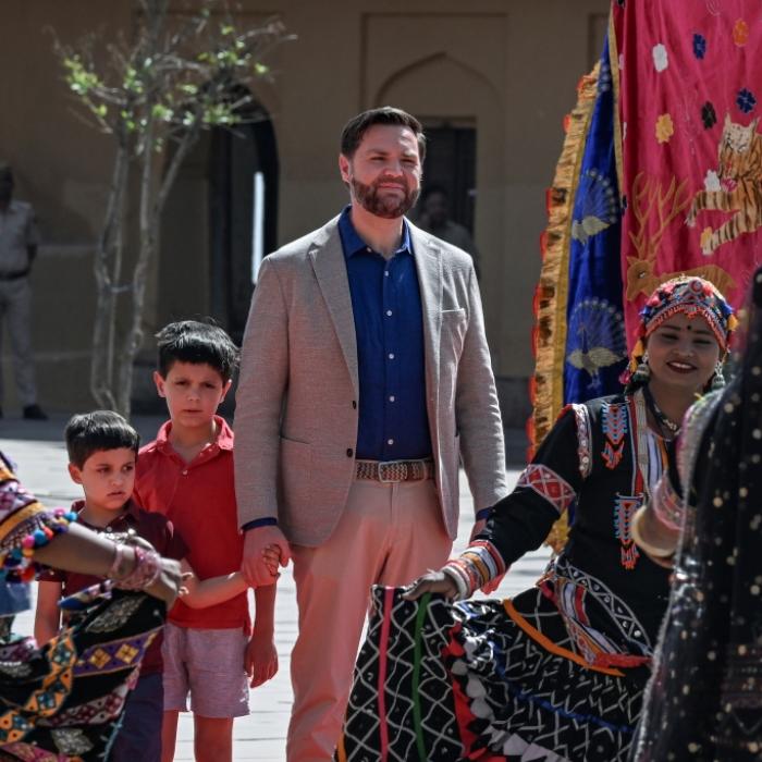 Mindestens 26 Tote - Terrorangriff überschattet Indien-Besuch des US-Vizepräsidenten
