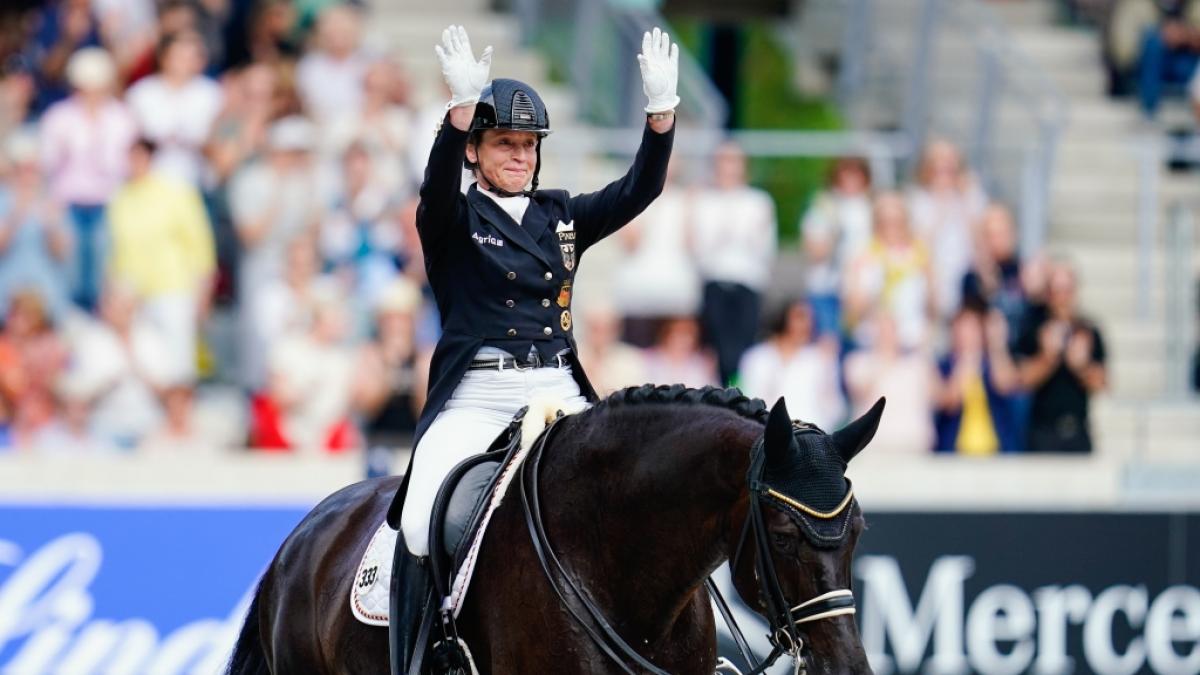 Dressurreiterin Isabell Werth trauert vor Olympia 2024 in Paris um ihren verstorbenen Vater. (Foto)