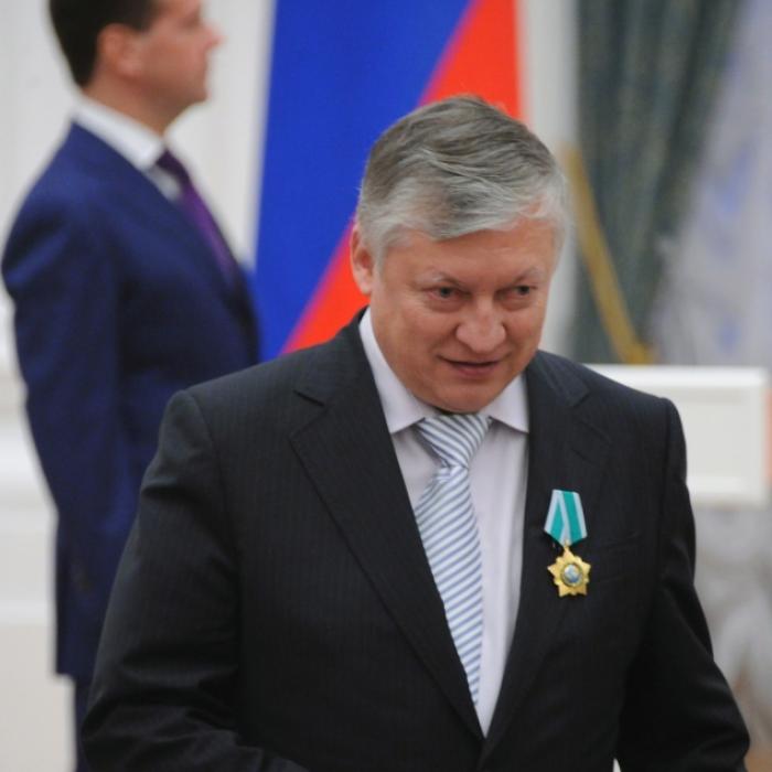 Russische Schachlegende nach Sturz im Koma! Wollte Putin ihn eleminieren?