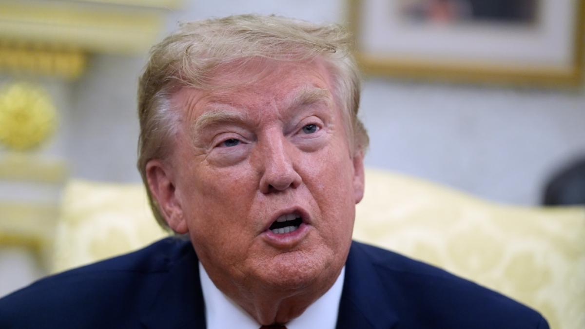 Tr&auml;gt US-Pr&auml;sident Donald Trump t&auml;glich Make-up auf sein Gesicht auf? (Foto)