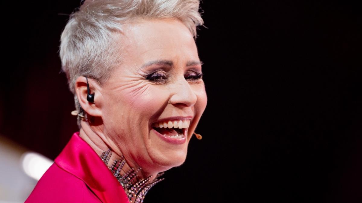 Sonja Zietlow plauderte beim Dschungelcamp-Wiedersehen private Details aus. (Foto)