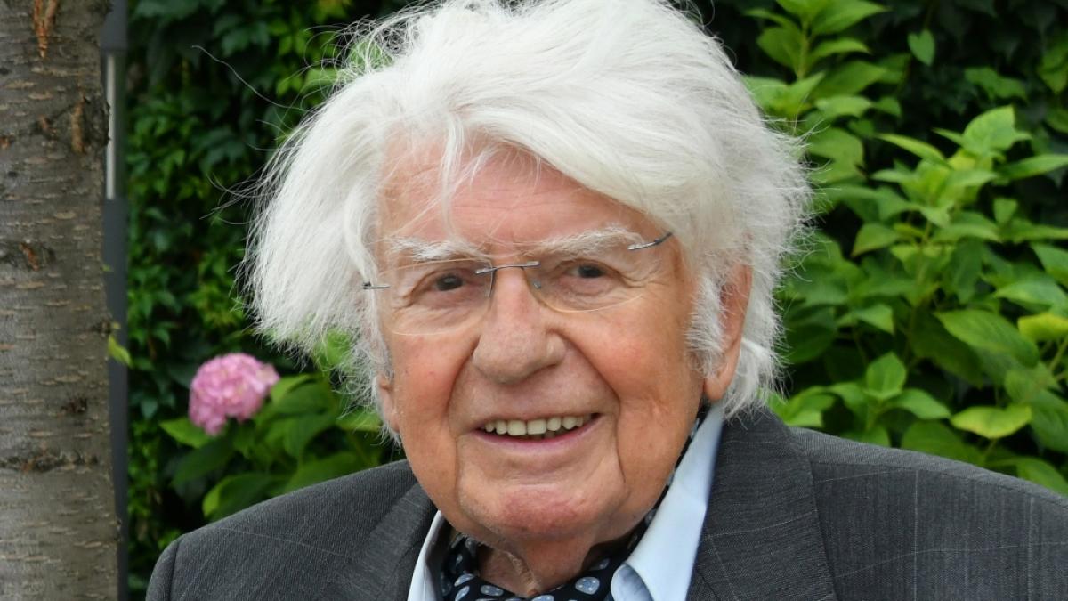 Der Schauspieler Heinz Behrens, bekannt unter anderem aus "Maxe Baumann" und "Polizeiruf 110", ist im Alter von 89 Jahren gestorben. (Foto)