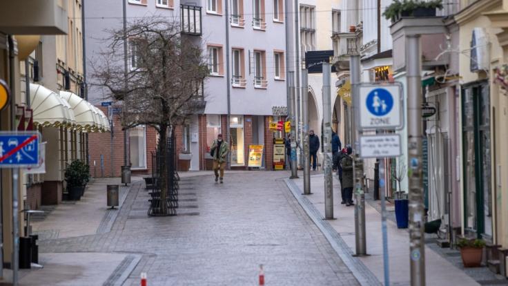 Ab einer Sieben-Tage-Inzidenz von über 200 gilt in vielen Bundesländern die