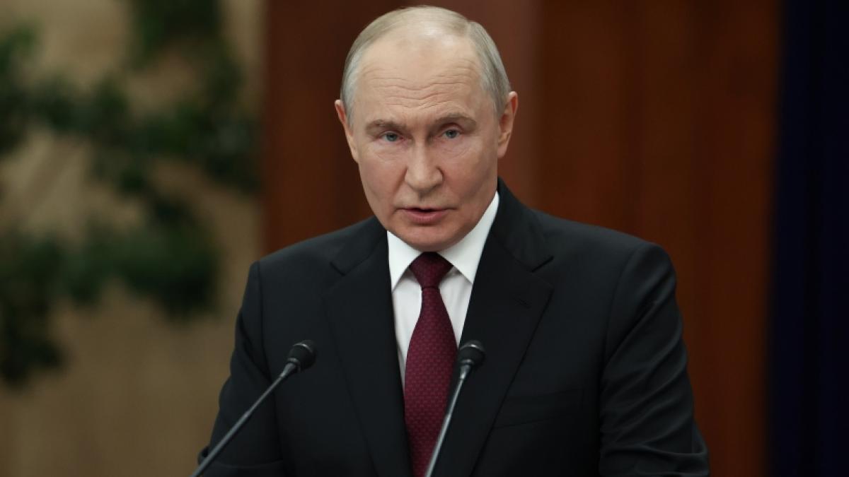 Wladimir Putin (Foto) hat einem Bericht zufolge bei einem Anschlag einen Top-General verloren. (Foto)