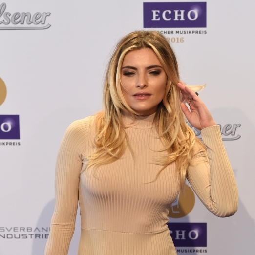 Horror-Outfit! Sophia Thomalla verspottet Helene Fischer