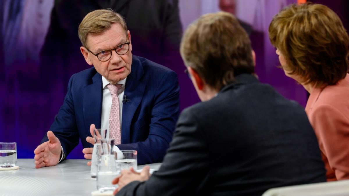Au&szlig;enminister Wadephul im Gespr&auml;ch mit Ralf Stegner und Maybrit Illner. (Foto)
