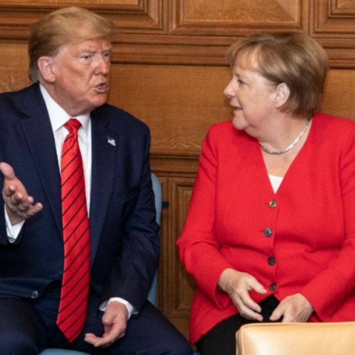 Trump beschimpft Angela Merkel / Warnung vor Putin-Einmarsch in Polen / Helene Fischer: Private Details über ihre Tochter