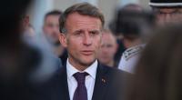 Emmanuel Macron hat mit seinen unfreiwilligen Urlaubsbildern für Schlagzeilen gesorgt.