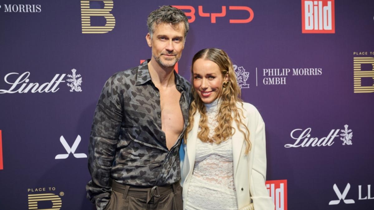 Beziehungsstatus "kompliziert": Annemarie und Wayne Carpendale sind zwar offiziell getrennt. Dennoch sorgen sie selbst im Netz f&uuml;r Liebescomeback-Ger&uuml;chte. (Foto)