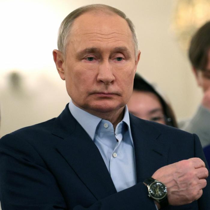Feuer-Drama! Villa von Putin-Neffe brennt lichterloh