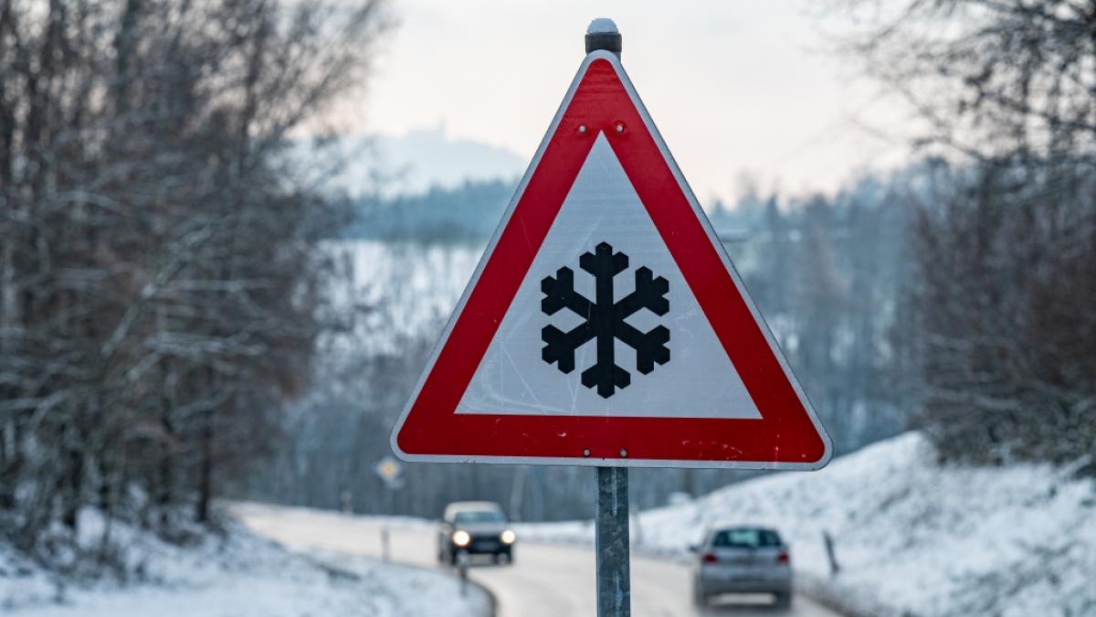 Der Deutsche Wetterdienst warnt vor gef&auml;hrlichem Glatteis. (Foto)