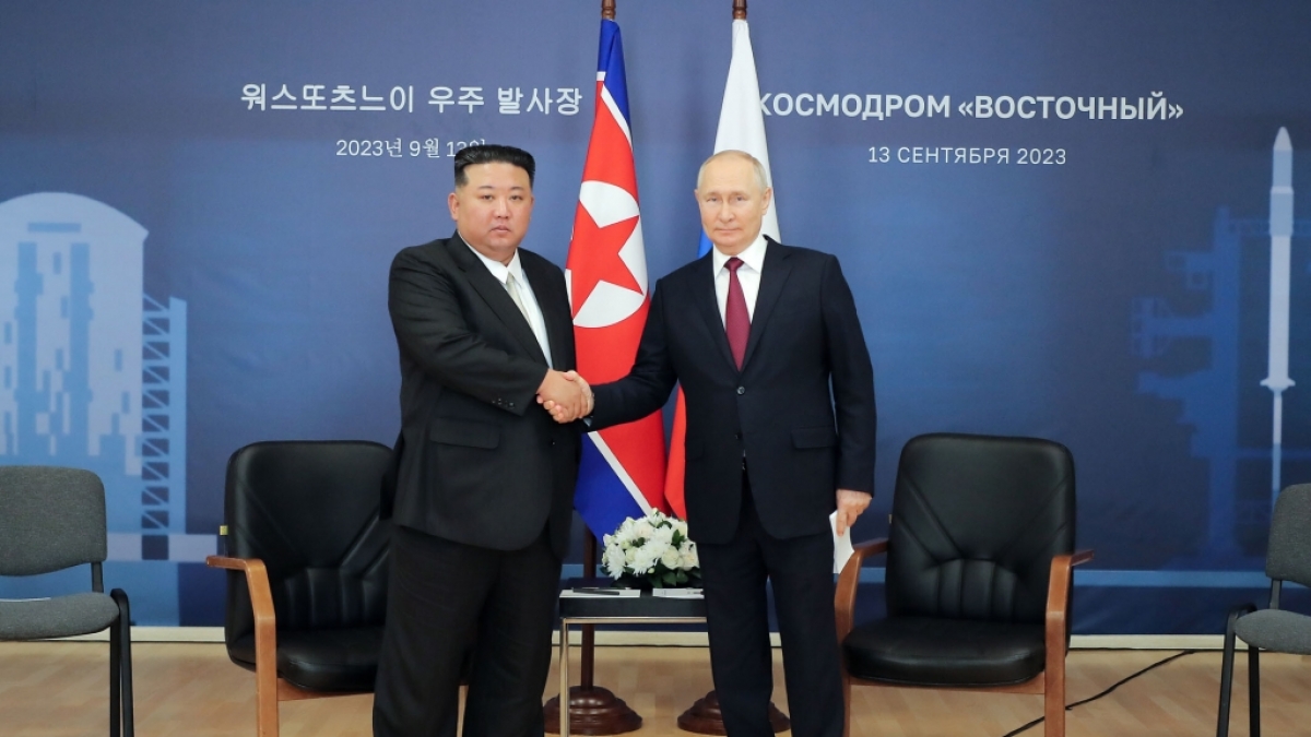 Kim Jong-un (links) und Wladimir Putin gelten als enge Verb&uuml;ndete. (Foto)