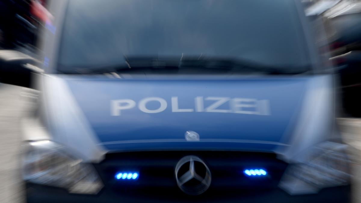 Im Saarland sind ein 41-J&auml;hriger und seine 50-j&auml;hrige Partnerin festgenommen wurden, nachdem der Mann den Metzelmord an einem Punker gestand (Symbolbild). (Foto)