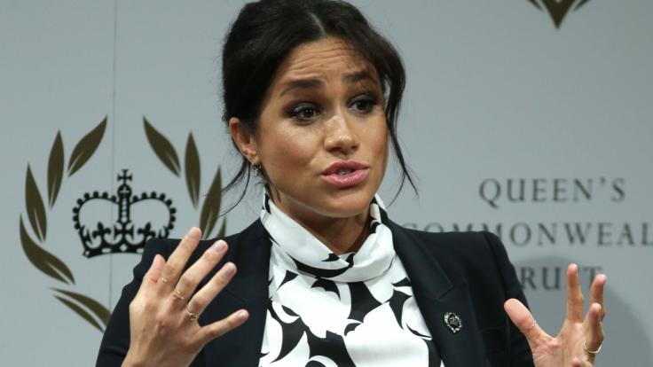 Wenn es nach Meghan Markle geht, wird die Entbindung ihres Kindes nicht im Beisein der königlichen Leibärzte stattfinden.