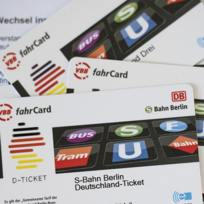 RE-Verbot und Rabatt-Chaos! 49-Euro-Ticket riesiger 