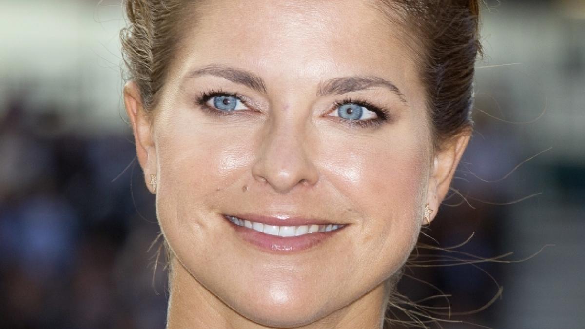Prinzessin Madeleine lie&szlig; sich den 42. Geburtstag ihrer &auml;lteren Schwester Victoria nicht entgehen. (Foto)