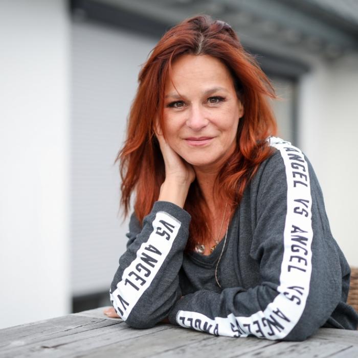 Abschieds-Drama! Deshalb verteilt sie Küsschen an ihre Fans