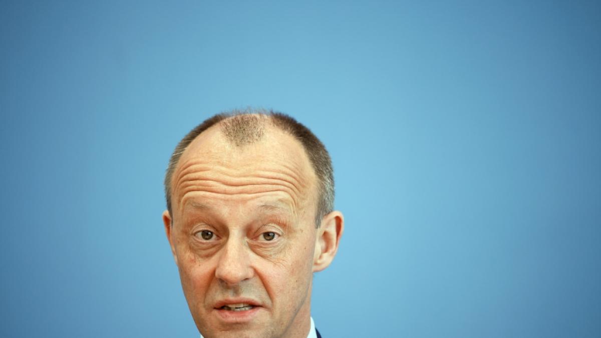 Friedrich Merz kritisiert Bundeskanzler Olaf Scholz scharf wegen Waffenlieferungen an die Ukraine.&nbsp;&nbsp; (Foto)