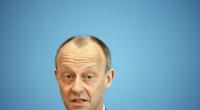 Friedrich Merz kritisiert Bundeskanzler Olaf Scholz scharf wegen Waffenlieferungen an die Ukraine.  