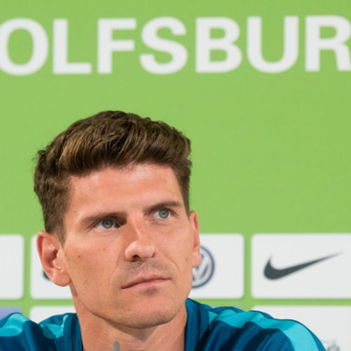 Mario Gomez steht seit August 2016 beim VfB Stuttgart unter Vertrag.