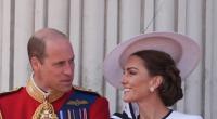 Prinz William und Prinzessin Kate zeigten sich sichtlich verliebt auf dem Balkon des Buckingham-Palasts.