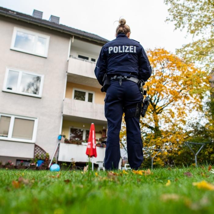 Bruder mit 28 Messerstichen getötet! 15-Jährige habe Erinnerungslücken