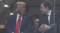 Donald Trump und Elon Musk im Gespräch während Charlie Kirks Gedenkfeier.